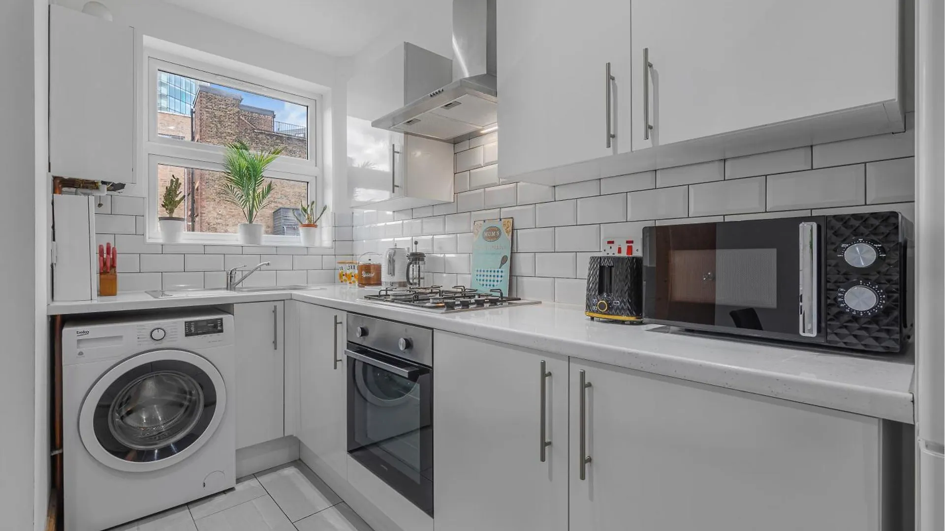 Appartamento Studio Flat On London'S Famous Brick Lane - Historic Location In The Heart Of London'S East End