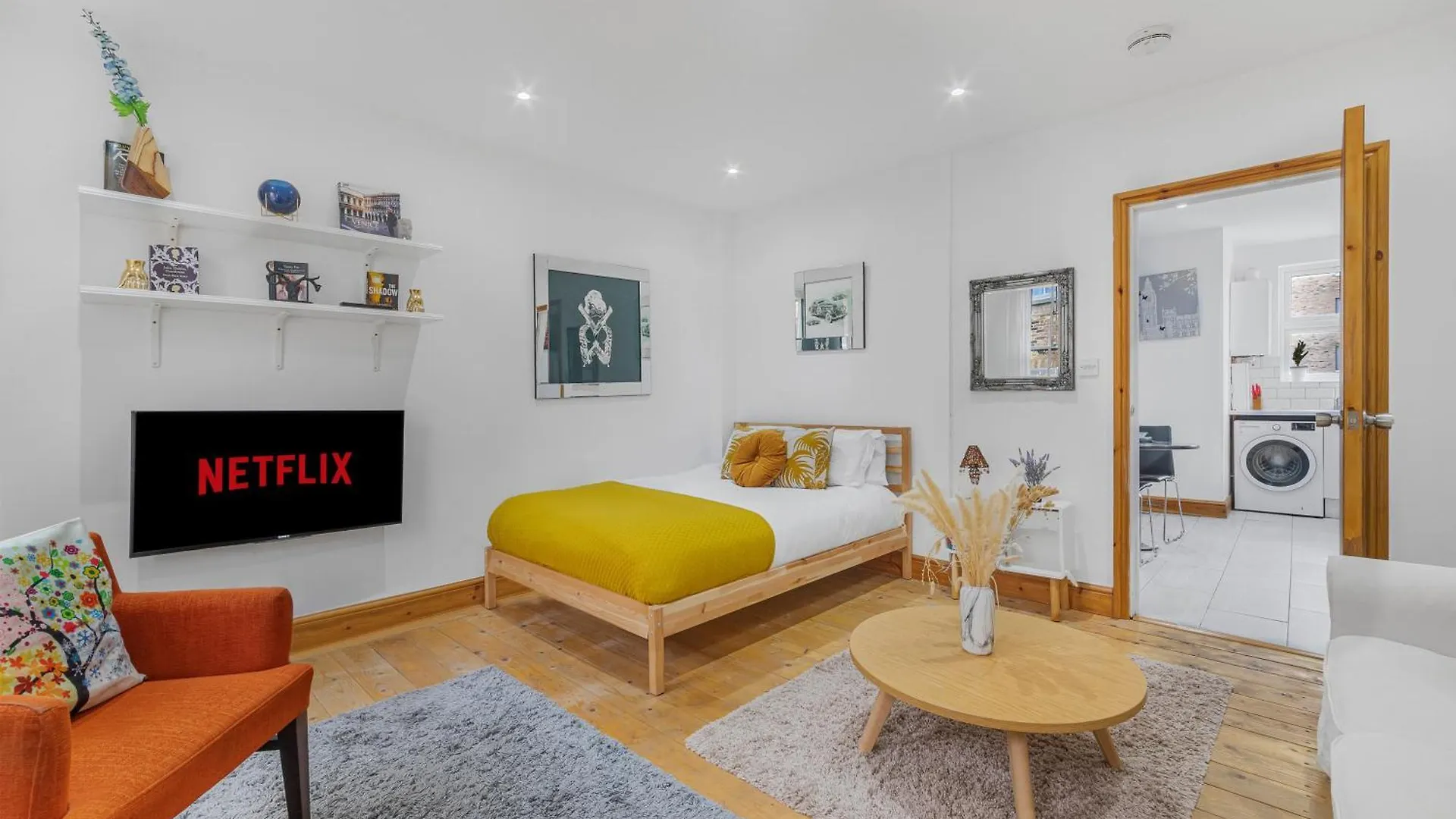 Studio Flat On London'S Famous Brick Lane - Historic Location In The Heart Of London'S East End